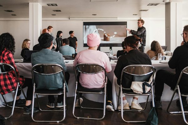 Formation financière en entreprise : quel rôle pour l'intelligence artificielle ?